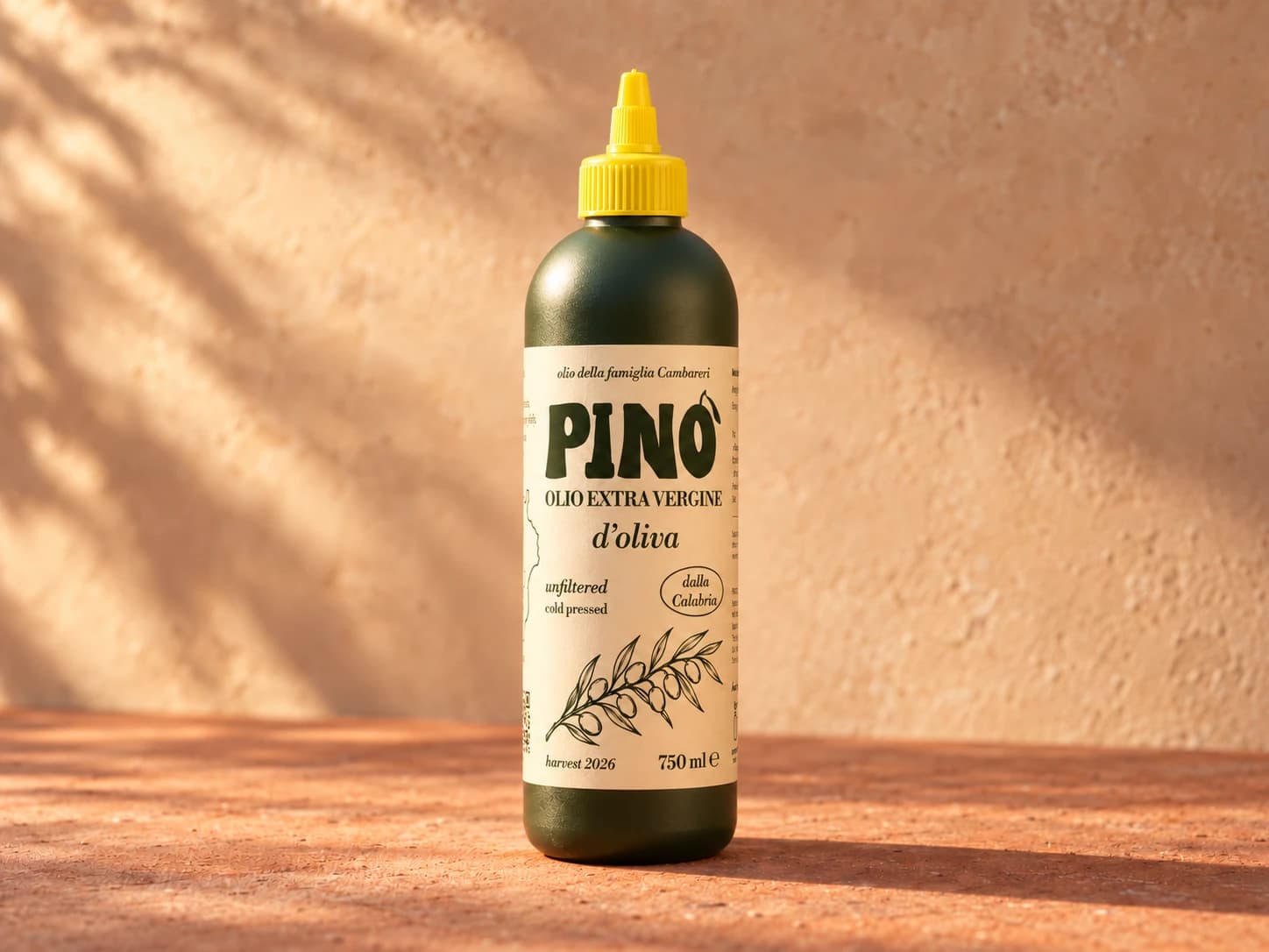 Pino 750ml squeeze bottle of extra virgin olive oil